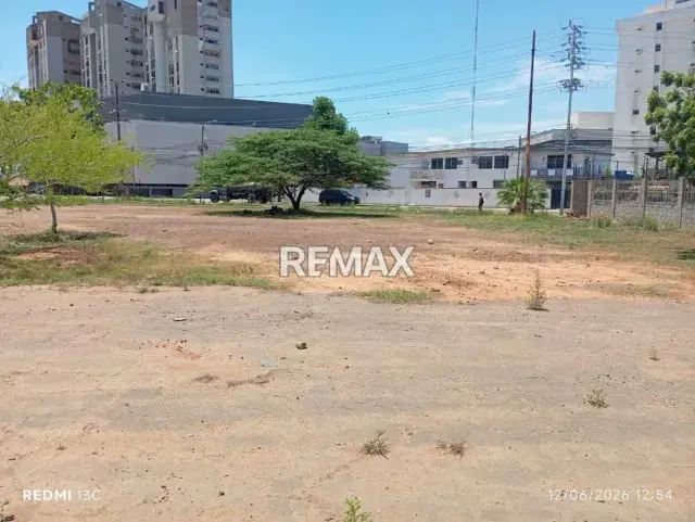 TERRENO EN VENTA DETRAS DEL TOTAL DE DELICIAS - 3