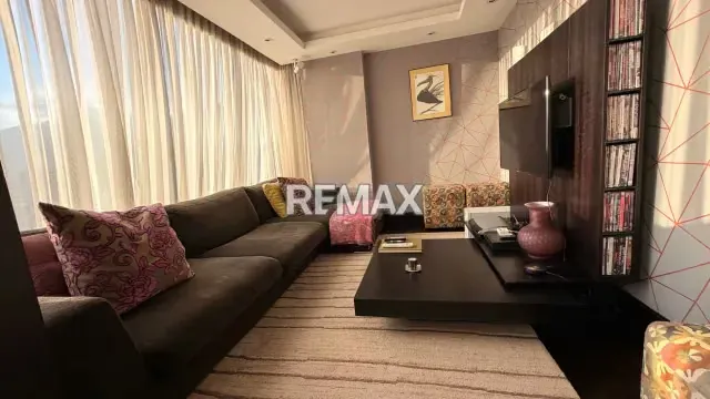 Apto En Lomas De Las Mercedes, 300m2 3H+1 Ser, 4B, 4E - 5