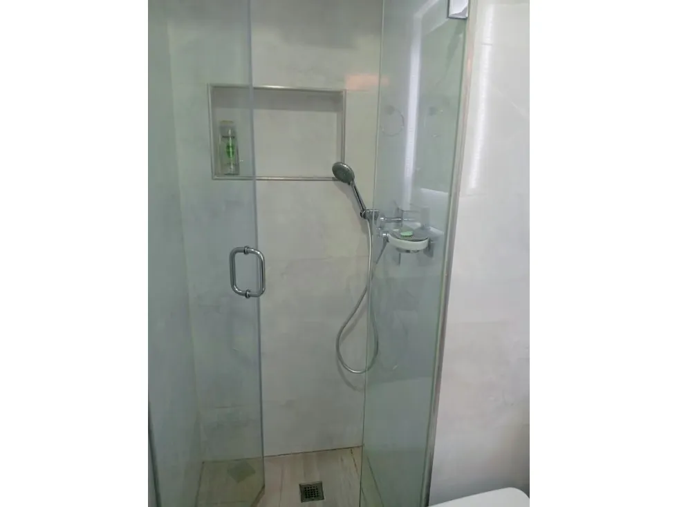 Vendo PB remodelada con vista 395m2 6hab 5b 3p Los Naranjos 0194 - 48