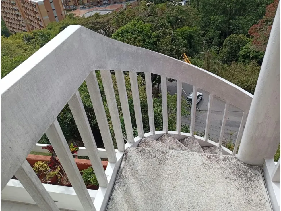 Vendo PB remodelada con vista 395m2 6hab 5b 3p Los Naranjos 0194 - 53