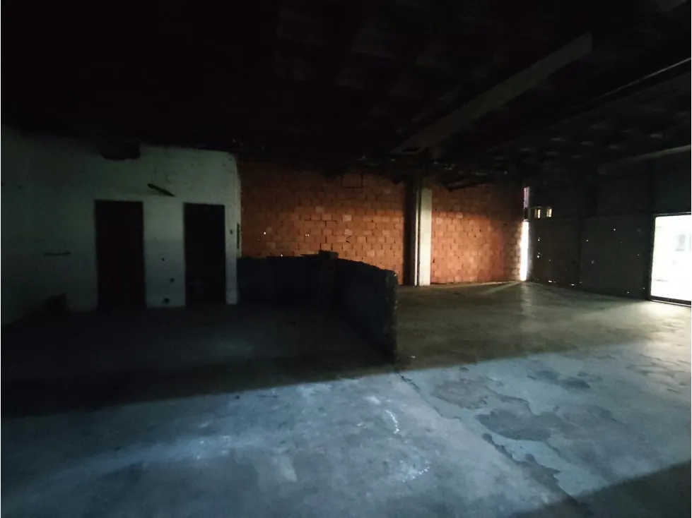 Se vende local comercial 243m2 Propatria 2215 - 10
