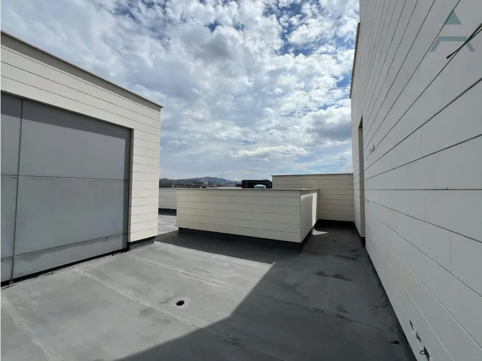 Se vende Apto 322m²+150m² Terreza 3h+s/5b/6p La Castellana - 9