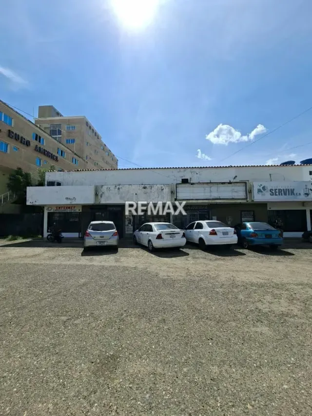 LOCAL COMERCIAL - 10