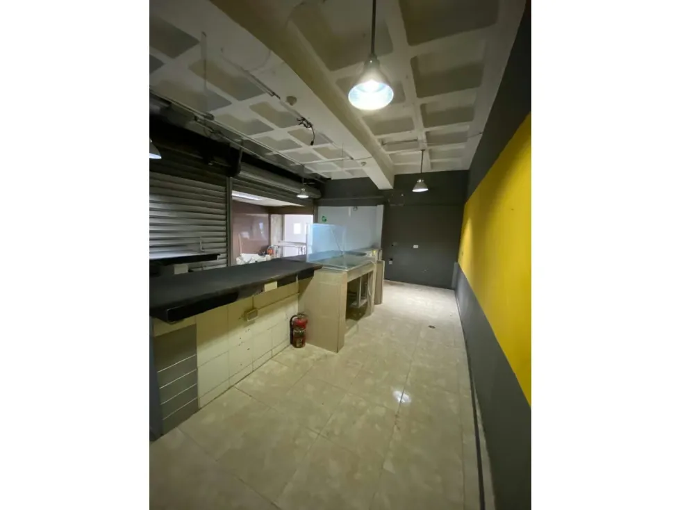 LOCAL EN ALQUILER 35 M2 - URB. LOS PALOS GRANDES - 6