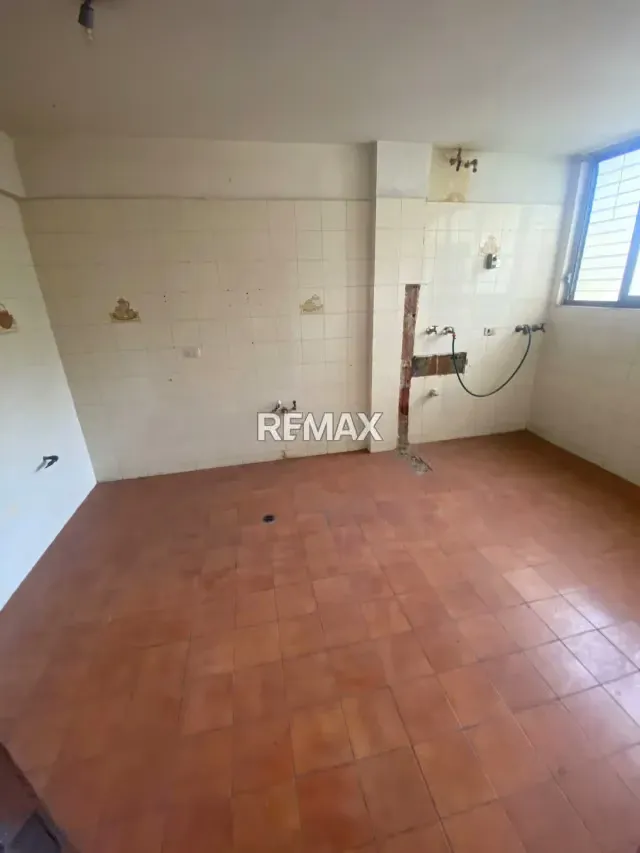 EN VENTA APARTAMENTO EN RES. LA CRISTINA AV CUATRICENTENARIA - 11