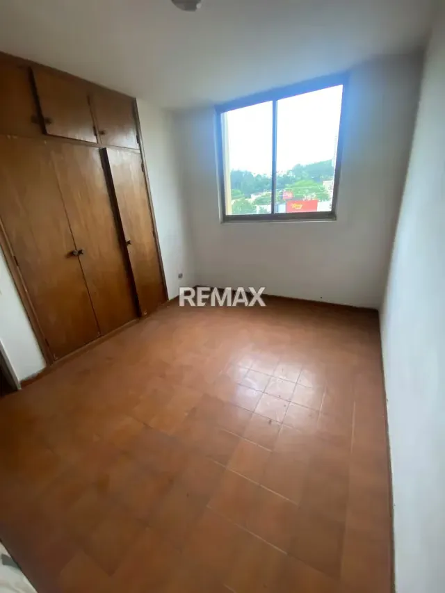 EN VENTA APARTAMENTO EN RES. LA CRISTINA AV CUATRICENTENARIA - 12