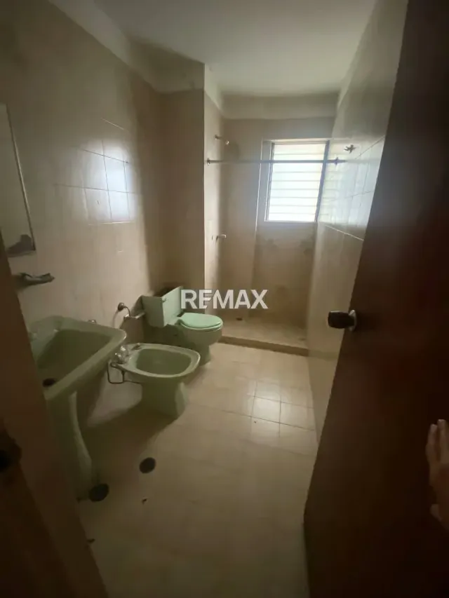 EN VENTA APARTAMENTO EN RES. LA CRISTINA AV CUATRICENTENARIA - 18