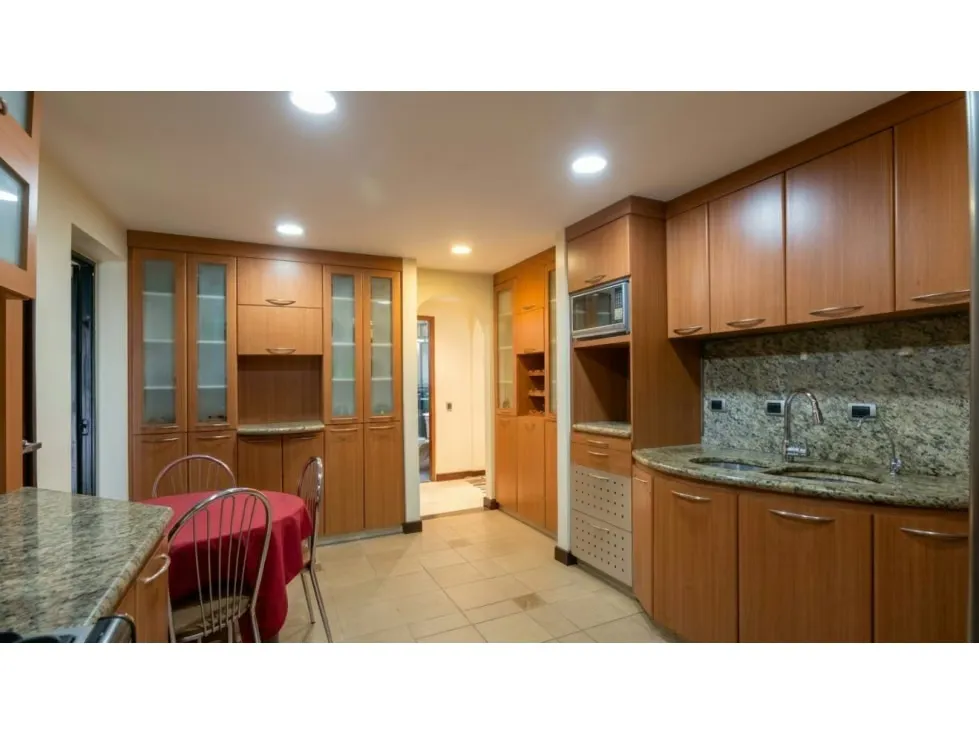 Casa Residencial en Venta Santa Rosa de Lima 4H/4B/3PE - 12