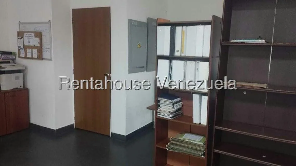 Oficina en Alquiler en Prados del Este, Distrito Metropolitano - 9