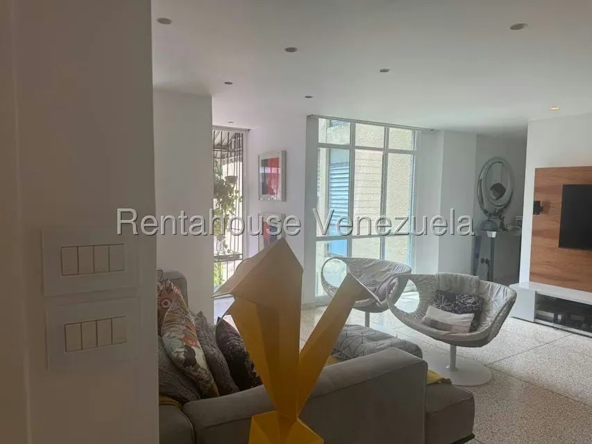Apartamento (1 Nivel) en Venta en El Marques, Distrito Metropolitano - 11