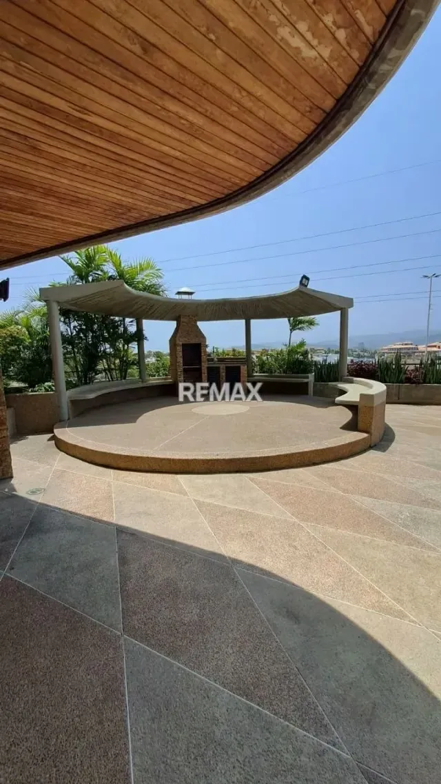 Amplio Apartamento ubicado en el sector Las Palmeras de Lechería, Residencias Dolomita Suite - 16