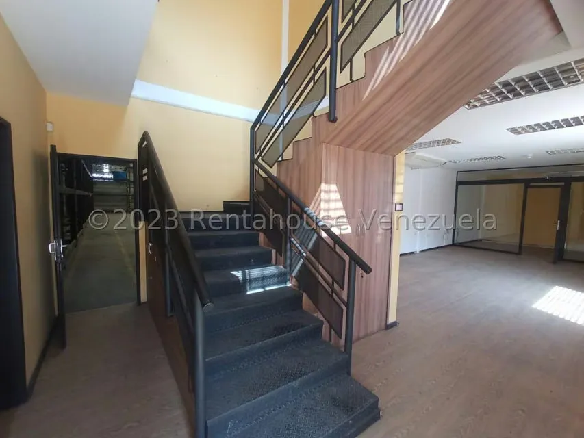Local Comercial en Alquiler en Zona Industrial 2, Lara - 2