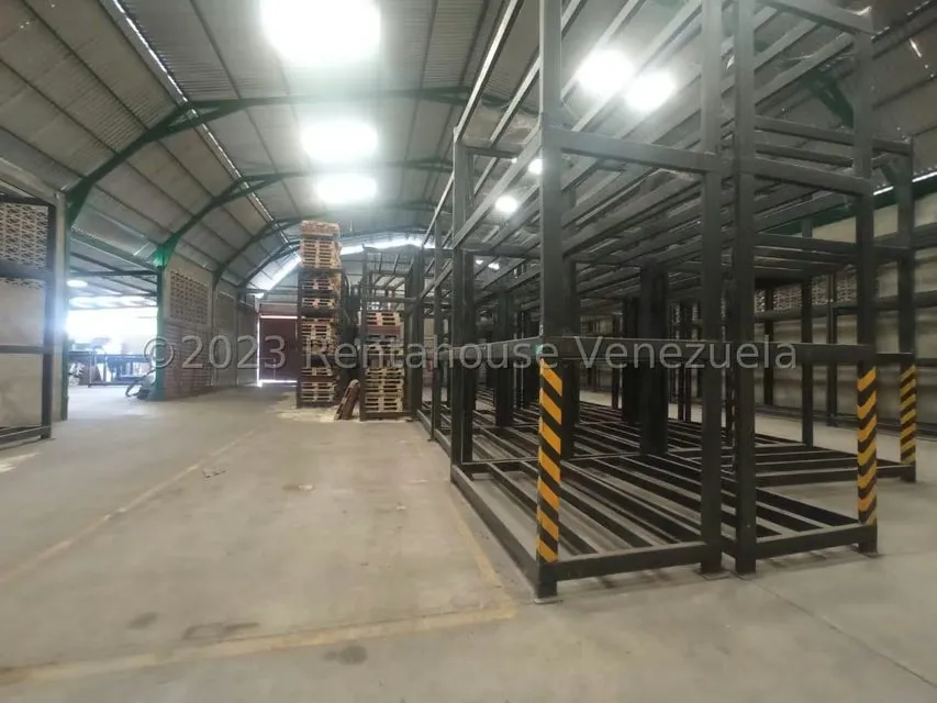 Local Comercial en Alquiler en Zona Industrial 2, Lara - 22