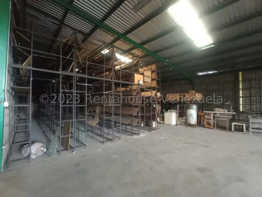 Local Comercial en Alquiler en Zona Industrial 2, Lara - 26