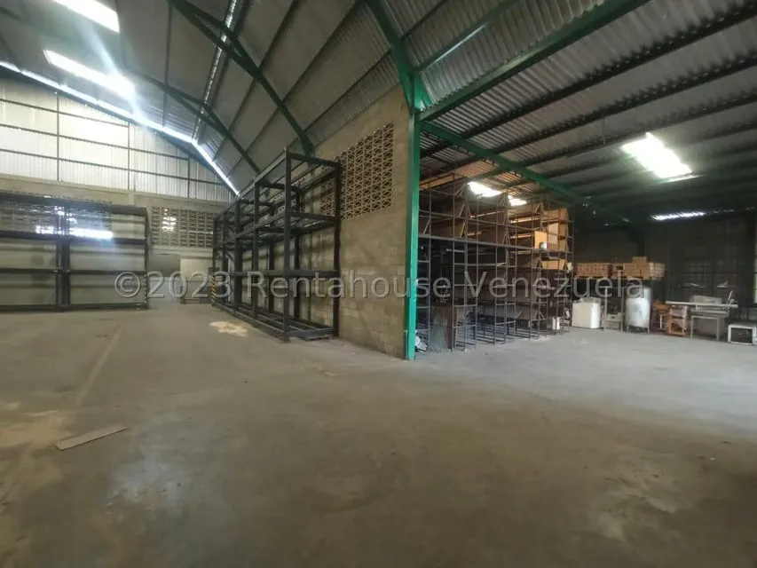 Local Comercial en Alquiler en Zona Industrial 2, Lara - 27