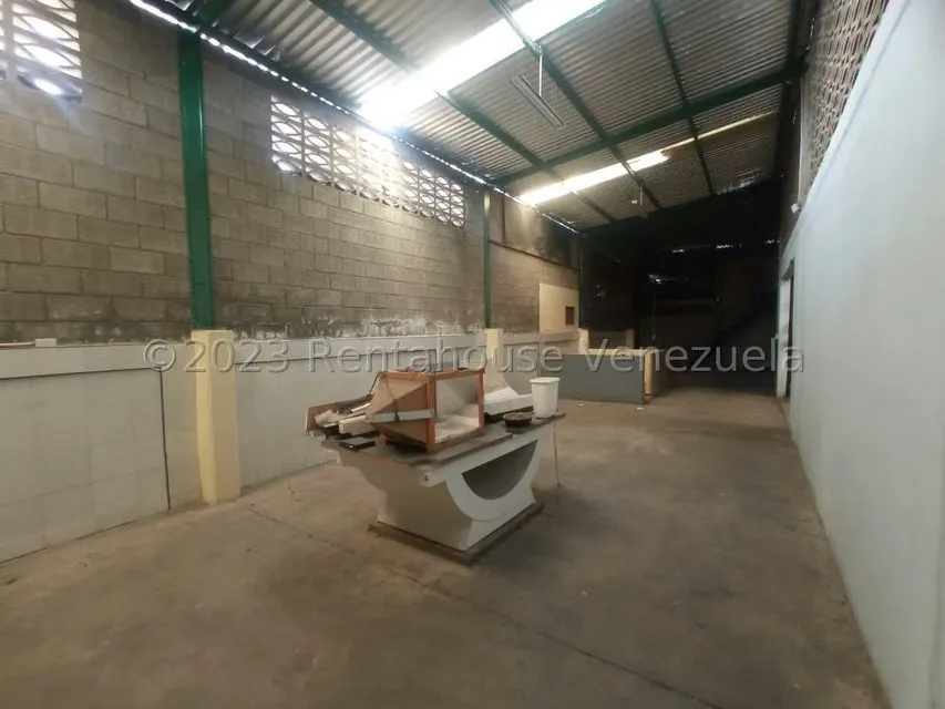 Local Comercial en Alquiler en Zona Industrial 2, Lara - 31