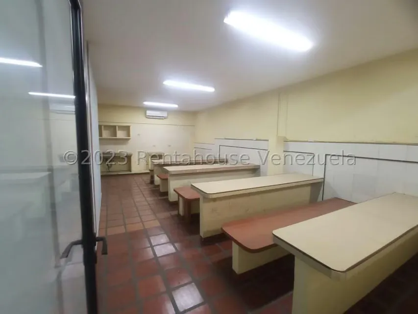 Local Comercial en Alquiler en Zona Industrial 2, Lara - 32