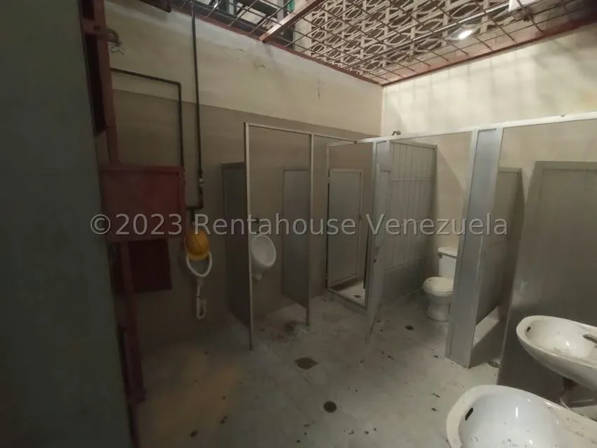 Local Comercial en Alquiler en Zona Industrial 2, Lara - 37