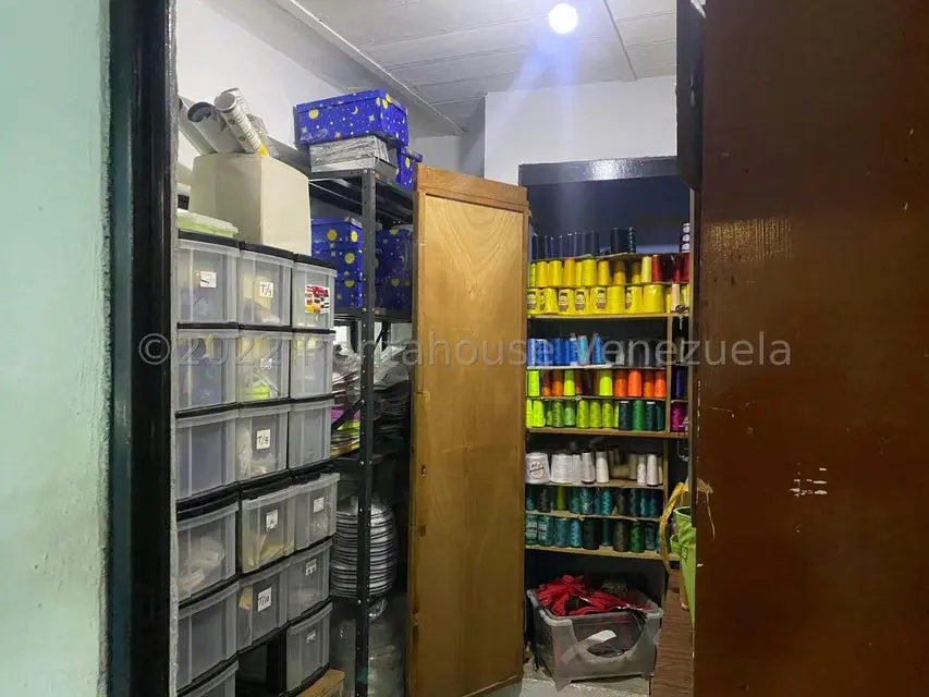 Local Comercial en Venta en Parroquia Santa Teresa, Distrito Metropolitano - 33