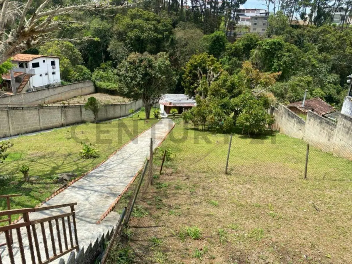 VENTA TERRENO CON CASA CAMPESTRE LA URB. CLUB HIPICO LOS TEQUES - 3