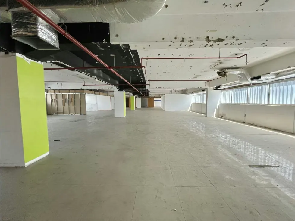 Se alquila Oficina 750m² Los Ruices - 3