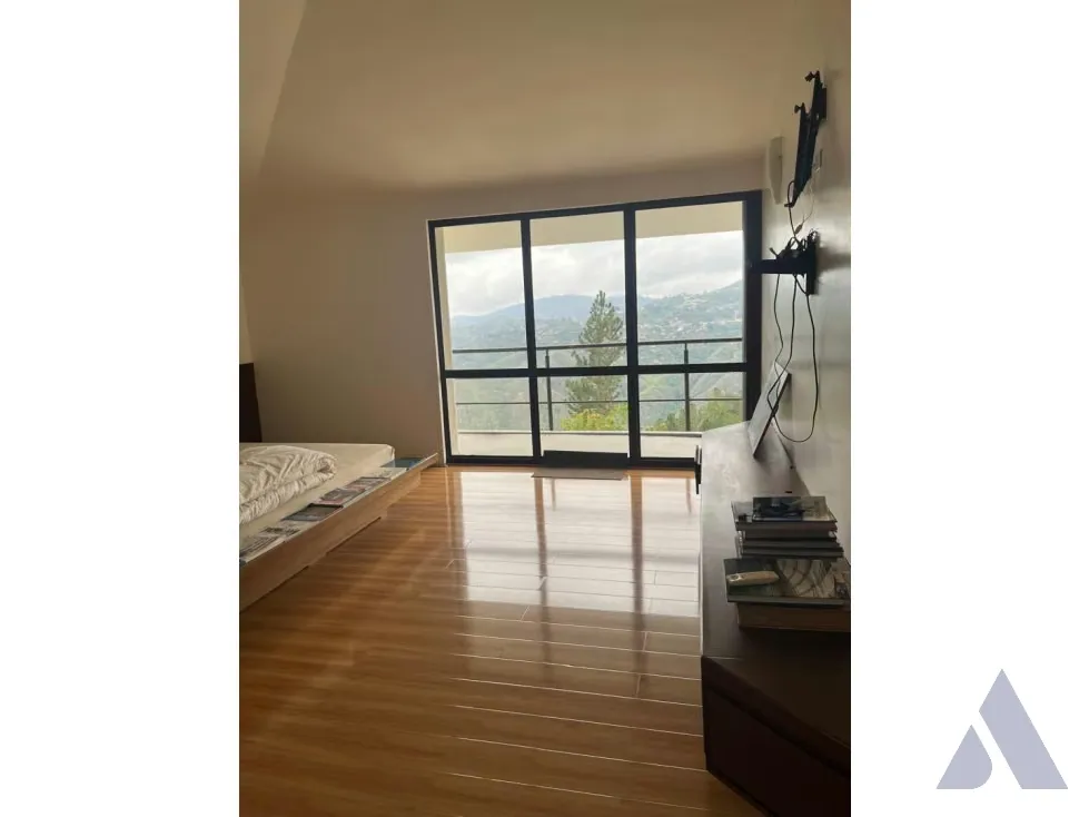 Vendo impresionante quinta 1700m2 Monte Elena - Baruta 8038 - 30