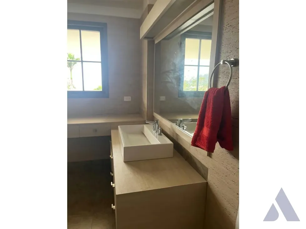 Vendo impresionante quinta 1700m2 Monte Elena - Baruta 8038 - 32