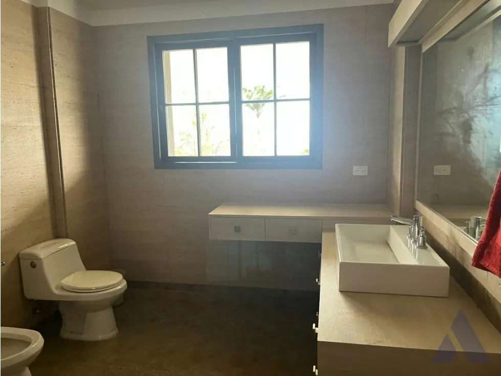 Vendo impresionante quinta 1700m2 Monte Elena - Baruta 8038 - 36