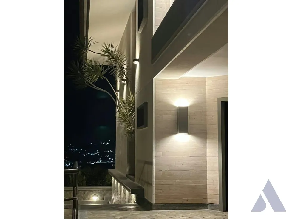 Vendo impresionante quinta 1700m2 Monte Elena - Baruta 8038 - 41