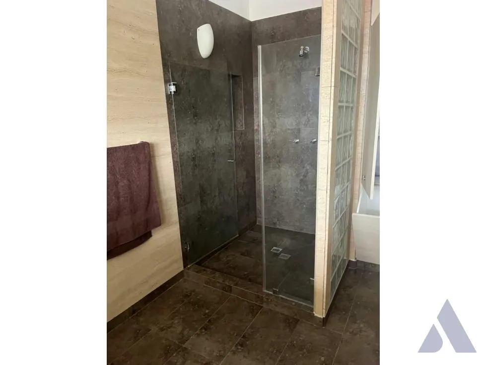 Vendo impresionante quinta 1700m2 Monte Elena - Baruta 8038 - 45