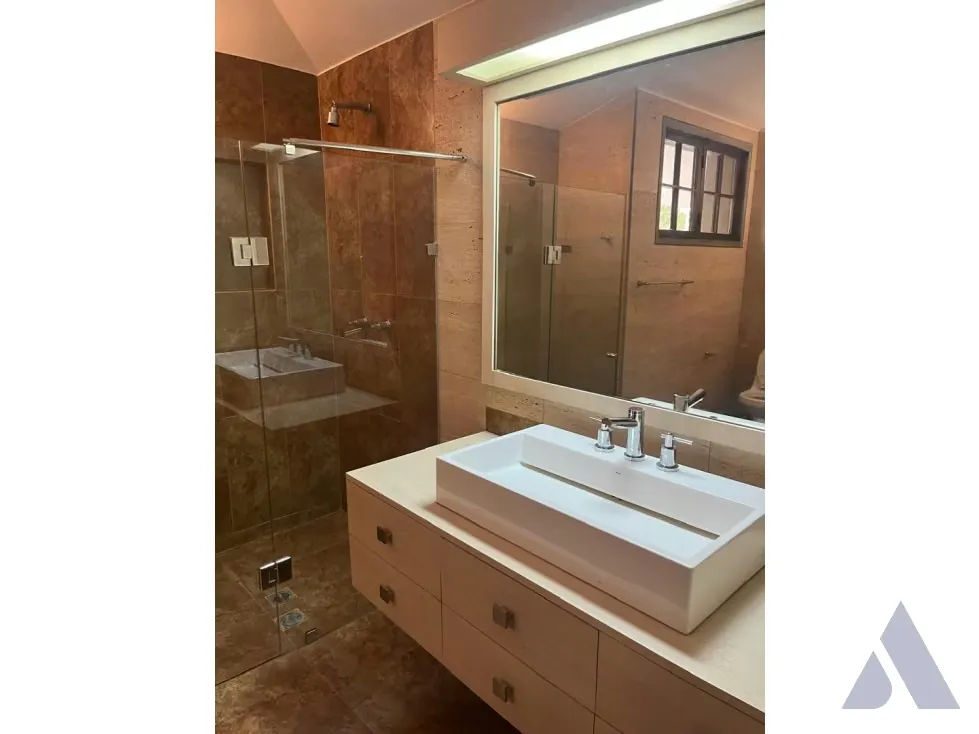 Vendo impresionante quinta 1700m2 Monte Elena - Baruta 8038 - 46