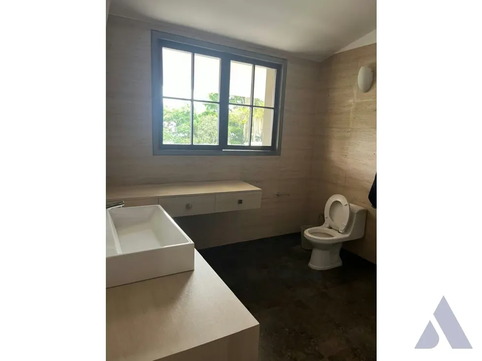 Vendo impresionante quinta 1700m2 Monte Elena - Baruta 8038 - 49