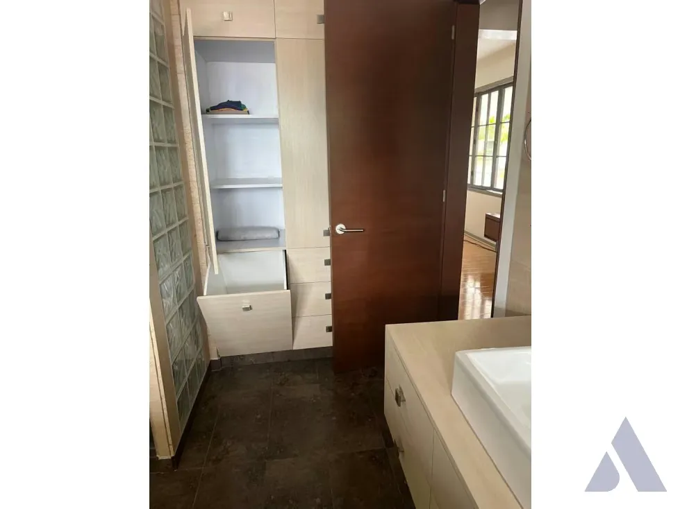 Vendo impresionante quinta 1700m2 Monte Elena - Baruta 8038 - 51