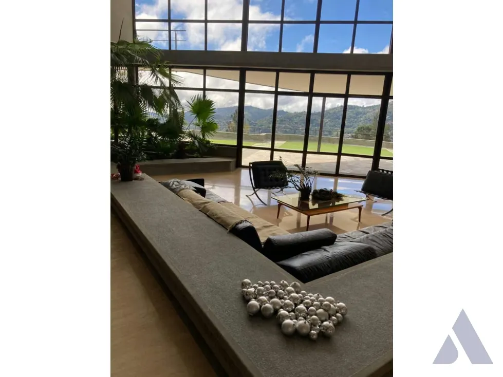 Vendo impresionante quinta 1700m2 Monte Elena - Baruta 8038 - 9