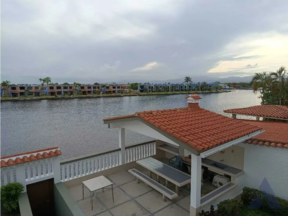 Vendo casa 300m2 Higuerote 7780 - 17