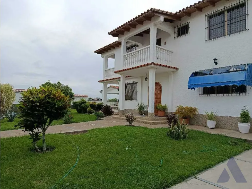Vendo casa 300m2 Higuerote 7780 - 35