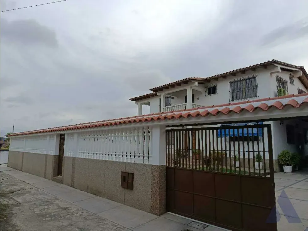 Vendo casa 300m2 Higuerote 7780 - 44