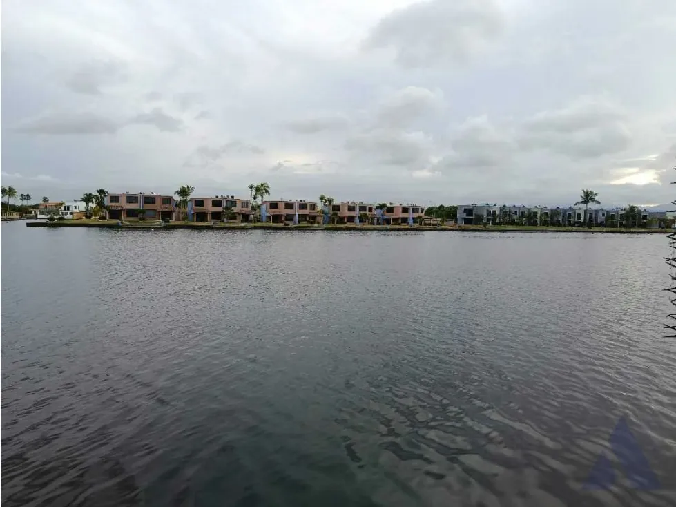 Vendo casa 300m2 Higuerote 7780 - 47