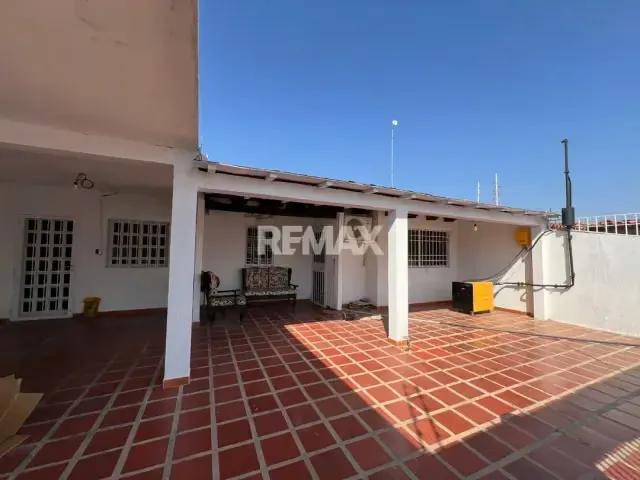 CASA EN VENTA - 2