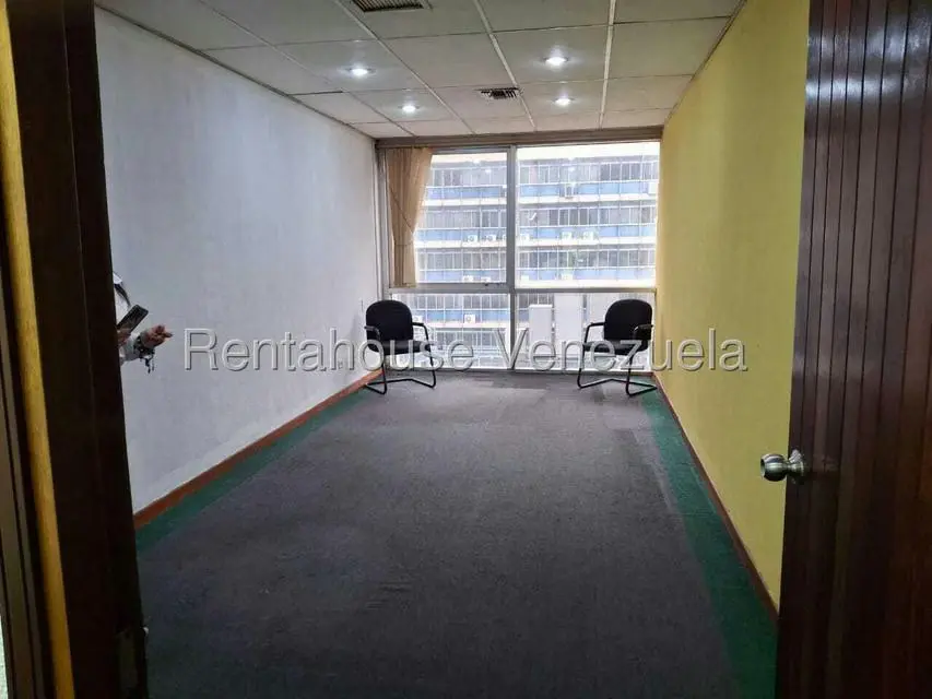 Oficina en Alquiler en Sabana Grande, Distrito Metropolitano - 11