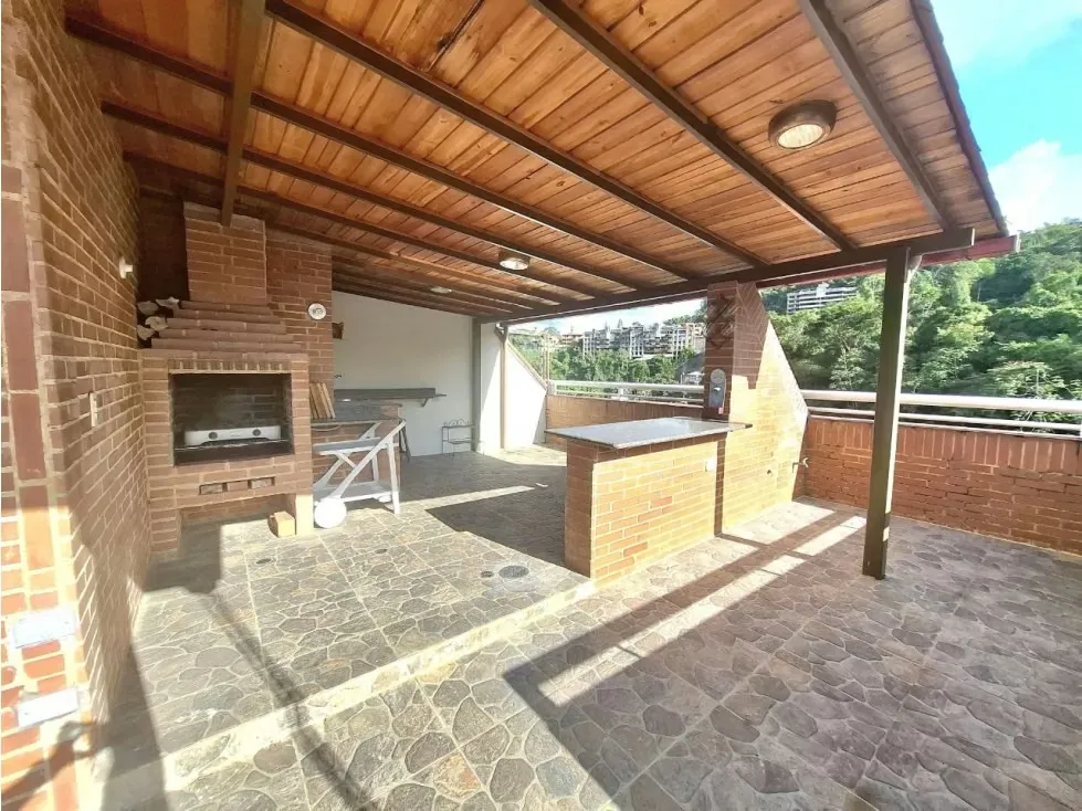 Exclusivo PH de 512 mts2 en Venta, Urb Miranda - 18