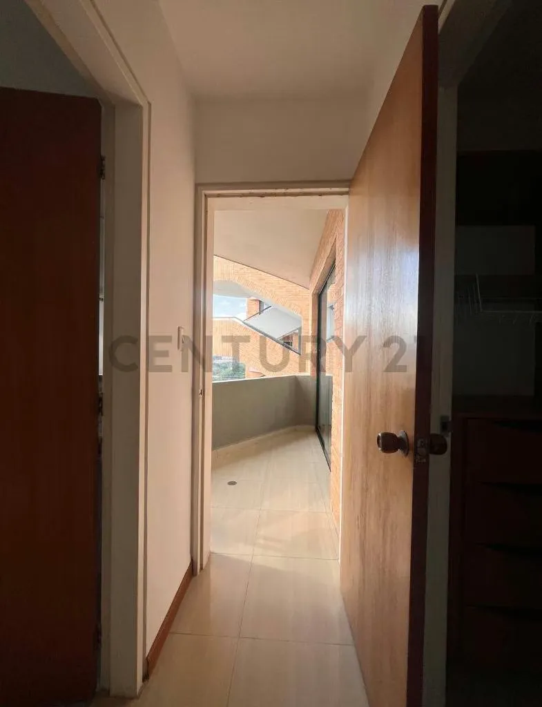 Alquiler apartamento En Mañongo, Naguanagua, Piso 9. 105 mt2 - 12