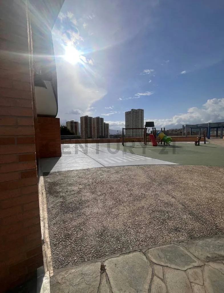 Alquiler apartamento En Mañongo, Naguanagua, Piso 9. 105 mt2 - 30