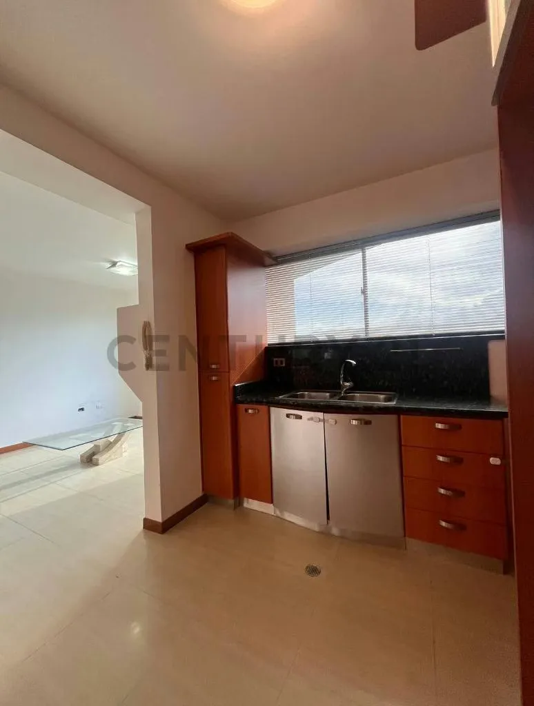 Alquiler apartamento En Mañongo, Naguanagua, Piso 9. 105 mt2 - 4