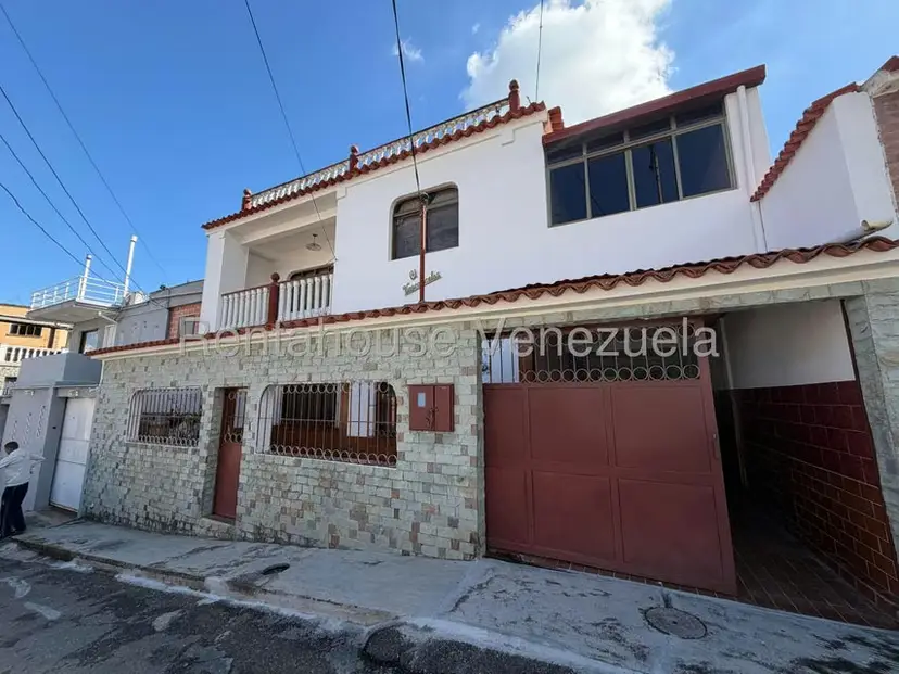 Casa (Duplex) en Venta en El Trigo, Miranda