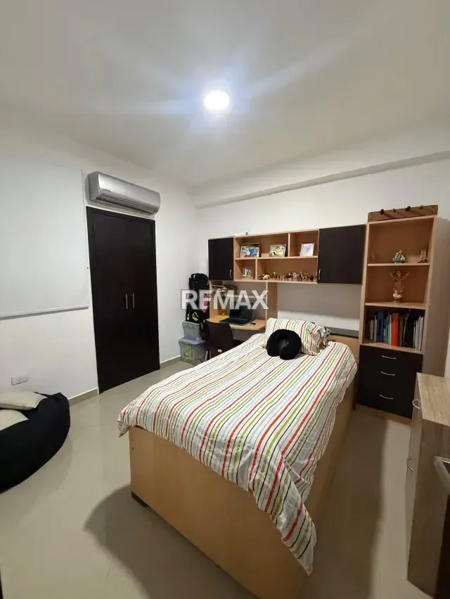 Apartamento moderno a la venta en el Triángulo del Este, Residencias Silver House conectado a planta eléctrica - 16