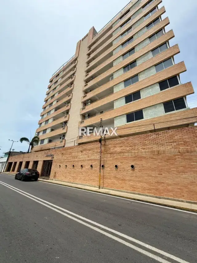 ¡El estilo de vida que mereces te espera en el Edificio Varadero Suit!