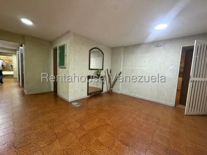 Apartamento (1 Nivel) en Venta en La Urbina, Distrito Metropolitano - 3