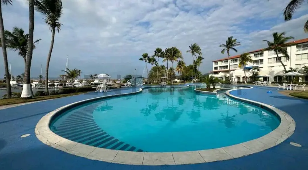 Apartamento equipado y amoblado, en la Marina Internacional Bahia Redonda