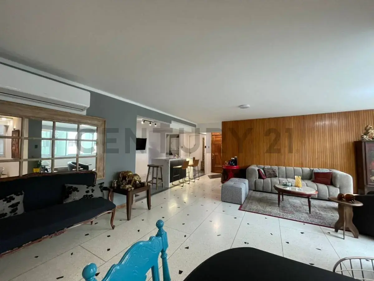 Alquilo Exclusivo apartamento amoblado en Chuao - 2